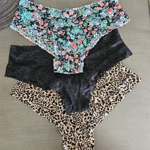 Victoria's Secret Lacie Cheeky x 3
